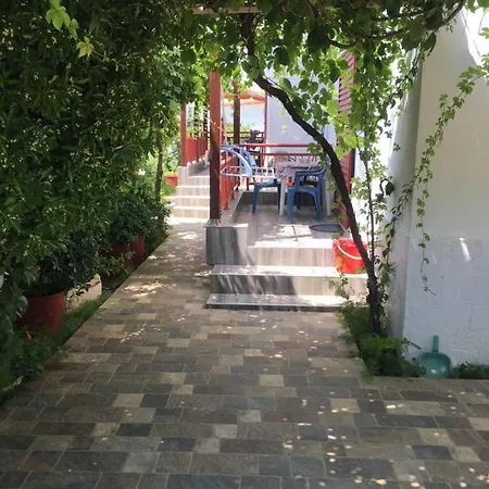 Katerina Hotel *